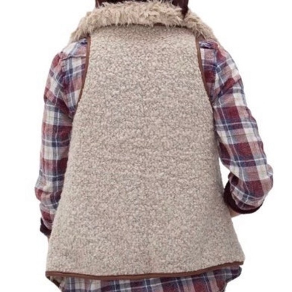 Anthropologie Love Tree Teddy Faux Fur Leather Vest - Picture 5 of 9